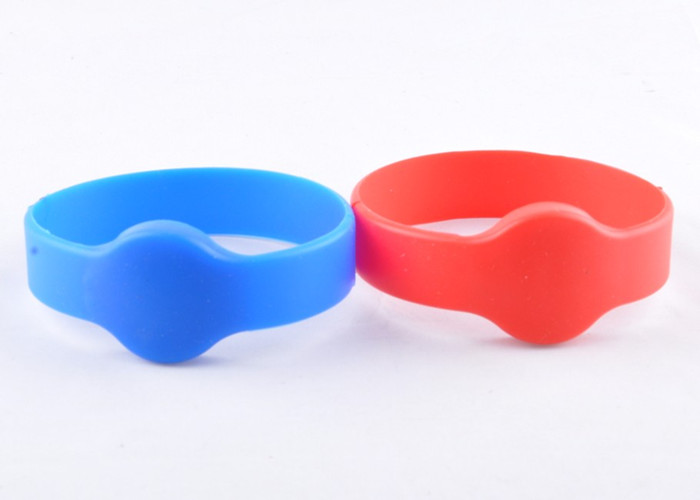 超高頻硅膠腕帶標簽