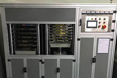 新型層壓機(jī)